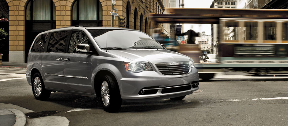 2016 Chrysler town & Country Exterior Front End